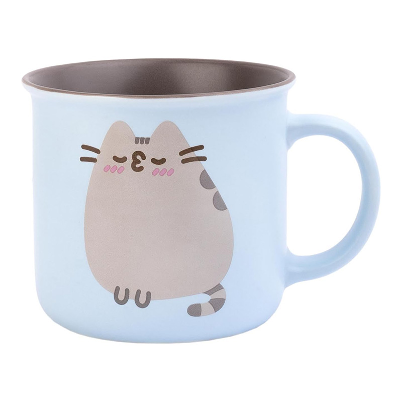 Niebieski kubek ceramiczny z kolekcji Purrfect Love z Pusheen robiącym buziaka